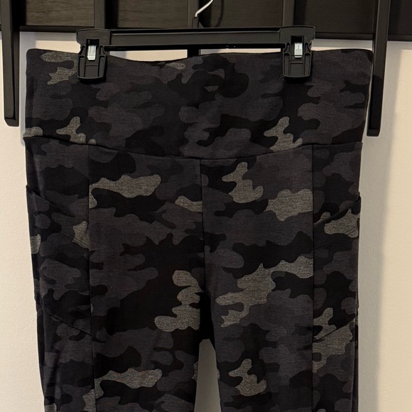 CAbi ATC Camo Leggings #3931 - Picture 4 of 8